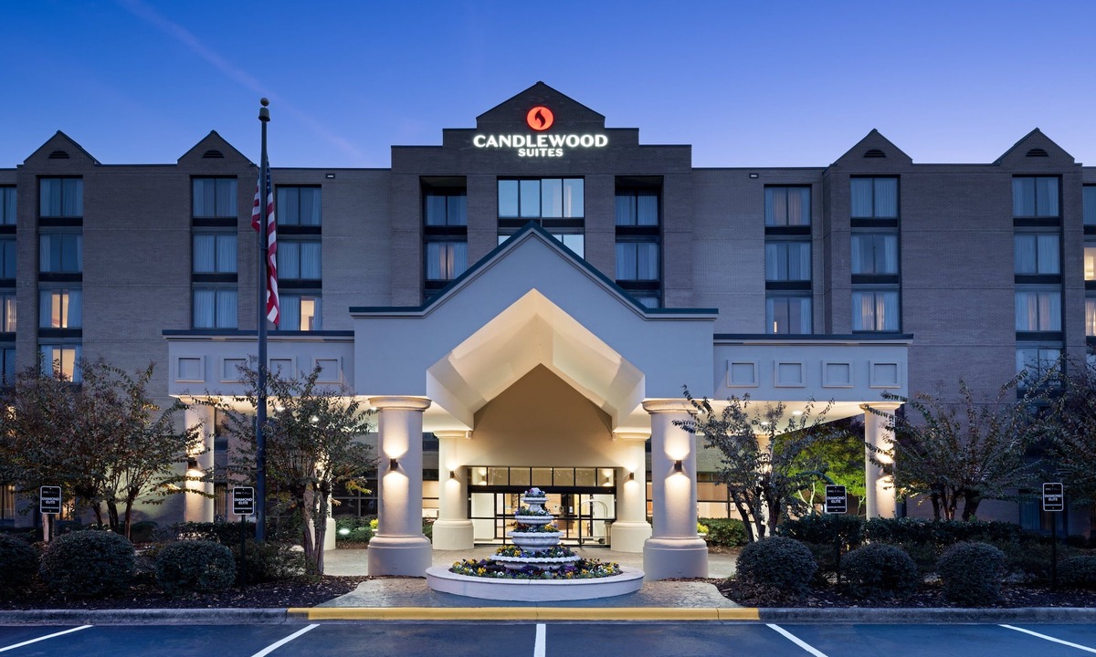 Crestline Heights Hotel | Candlewood Suites Birmingham - Inverness by IHG