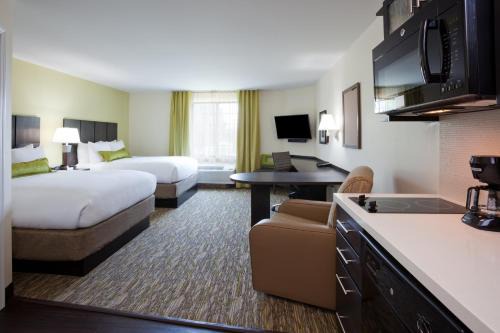 Dickinson Hotel | Candlewood Suites Dickinson by IHG