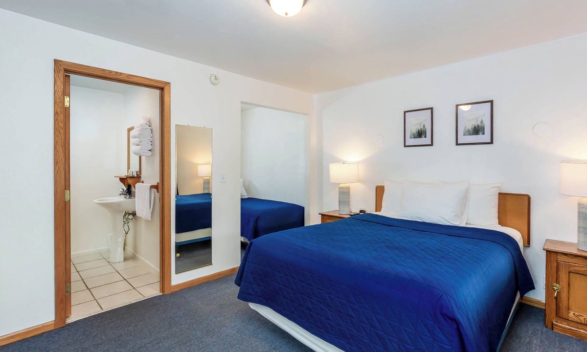 Oakridge Hotel | Cascade Motel