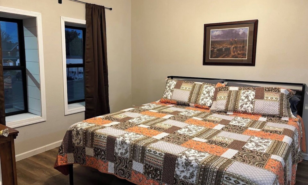 Hebron Apartment | Cattlemen’s Quarters 3 Bed 2 Bath Apartment