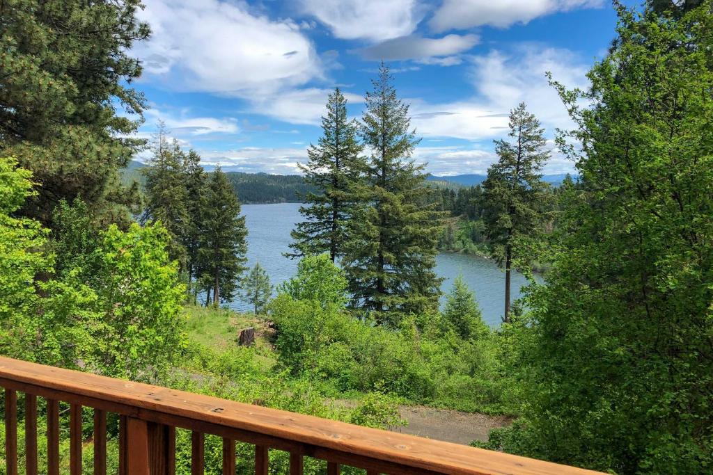 Worley House | Cave Bay Vacation Rental w/Game Room!