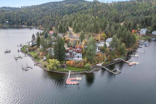 Worley House | CDA Lake Escape
