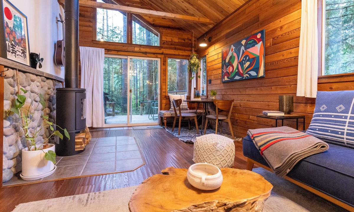 Glacier Cabin | Cedar cabin, barrel sauna, surrounded by nature