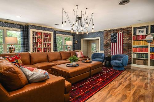 Lebanon House | Cedar Hall - A Charming Vintage Estate