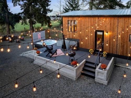 River Road House | Cedar & Sage Hideaway in River Road, WA