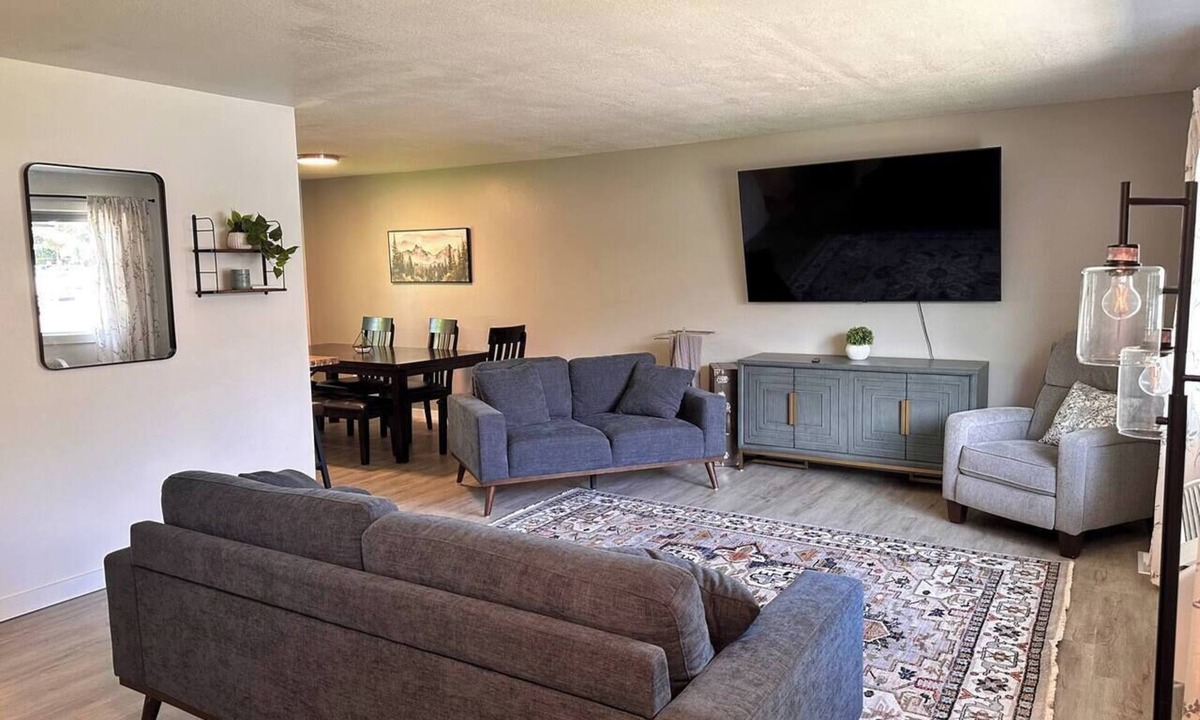 Garden District House | Central 10th St Home Away!