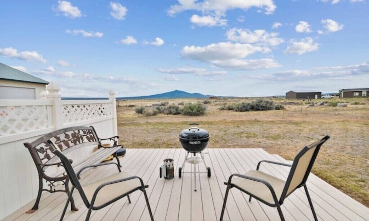 Silver Lake House | Central Oregon Outback Treasure