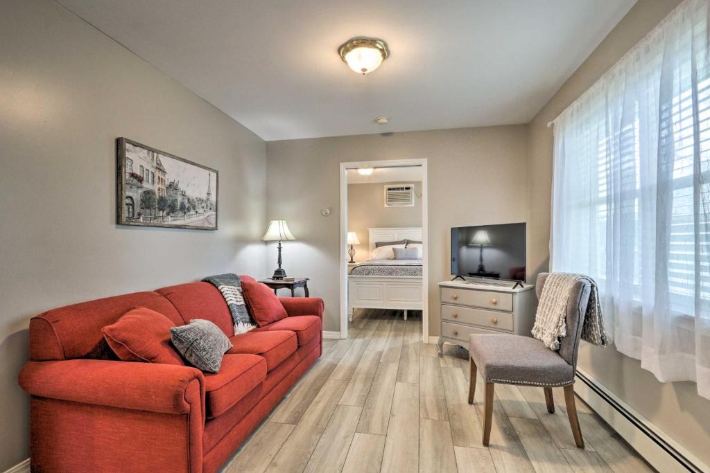 Manito Apartment | Centrally Located South Hill Apartment w/Smart TV
