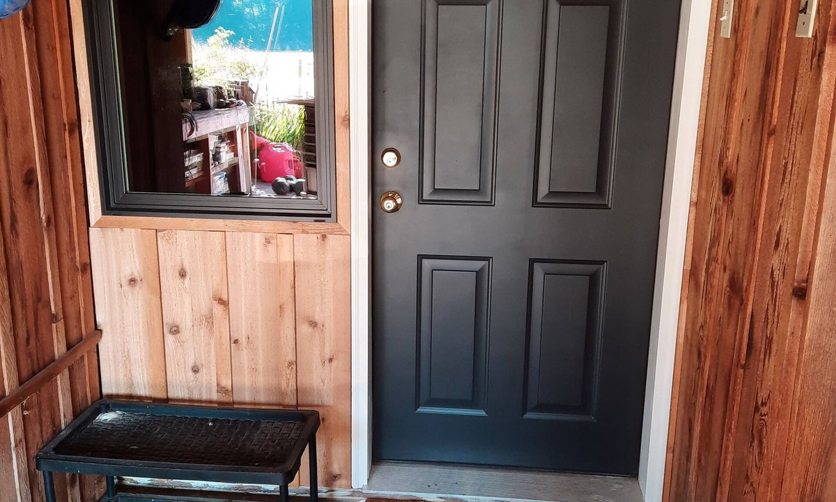 Troy Apartment | Charming 1-bedroom apartment next to Throops Lake for a relaxing stay
