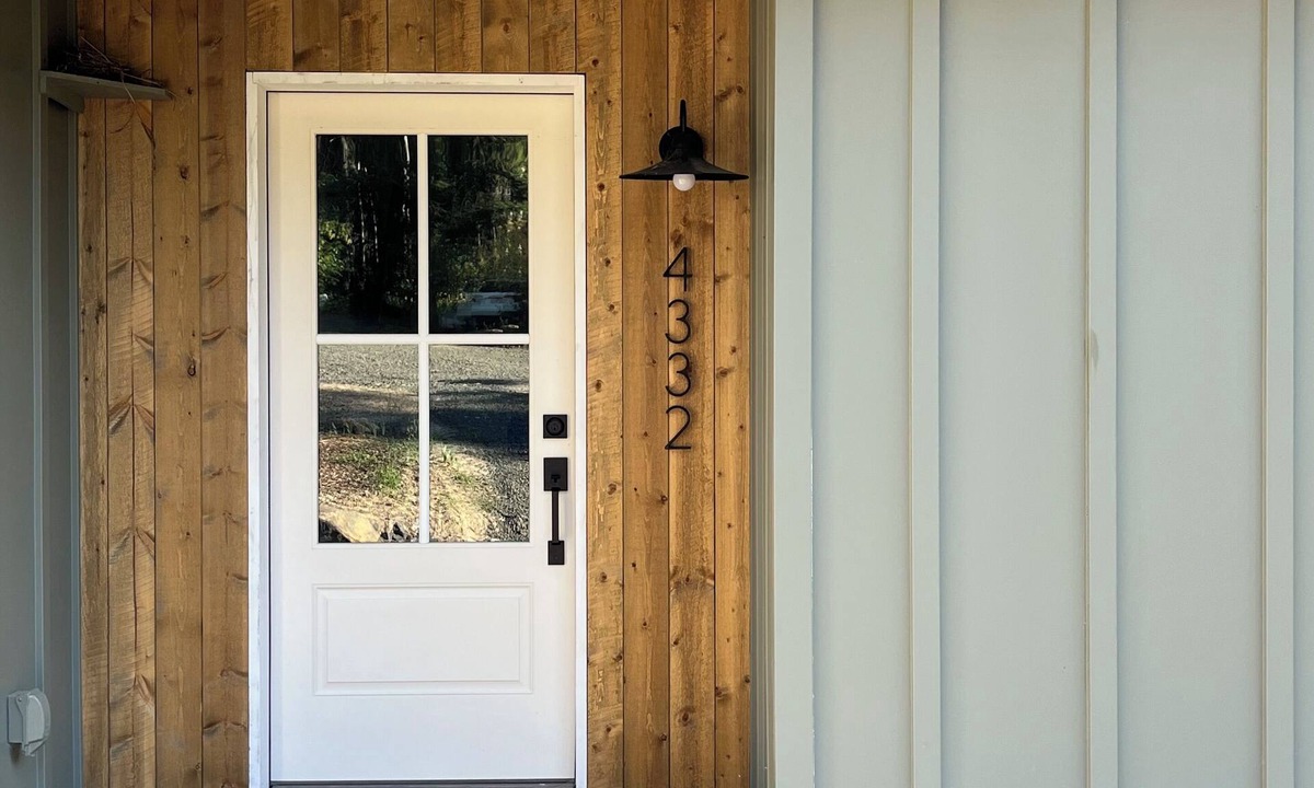 Hayden Cottage | Charming 2-bedroom cottage sourrounded by trees in Hayden with AC, WiFi!