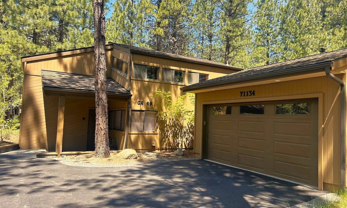Black Butte Ranch House | Charming 3 bed/3 bath cabin