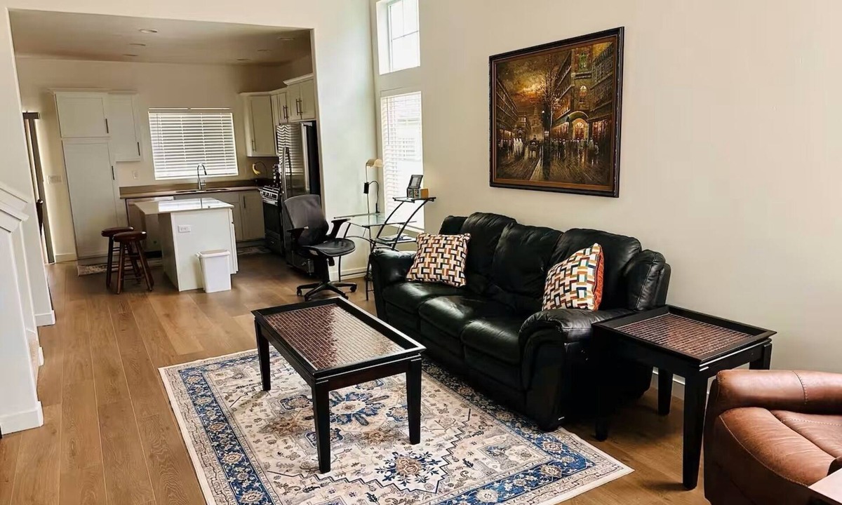 Erda House | Charming 3-bedroom house in marvelous Stansbury Park with AC