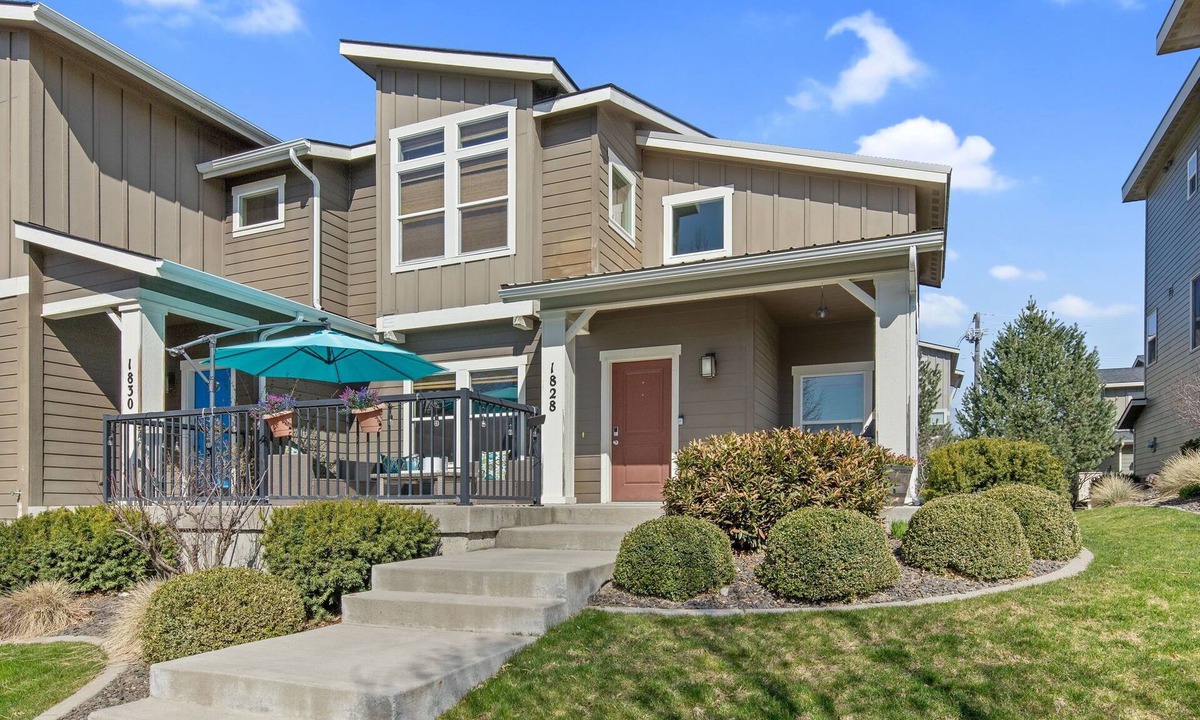 West Central House | Charming 3-bedroom townhome with WiFi, AC in delightful Spokane