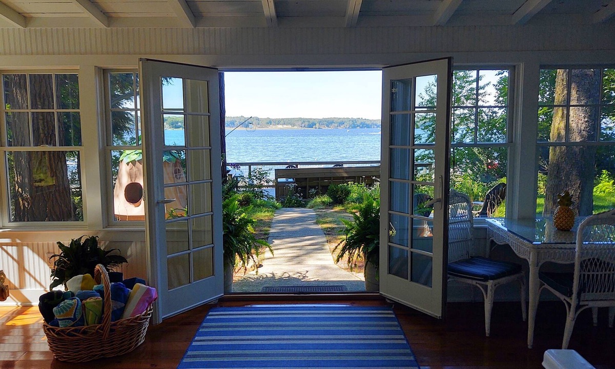 Whitehall Cottage | Charming Frank Lloyd Wright Gale Cottage-Very Few Steps-Beach, Yard, Dock & Deck