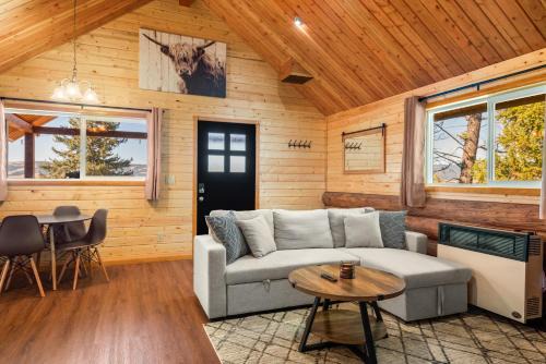 Philipsburg House | Charming Log Cabin Mountain Views, Philipsburg