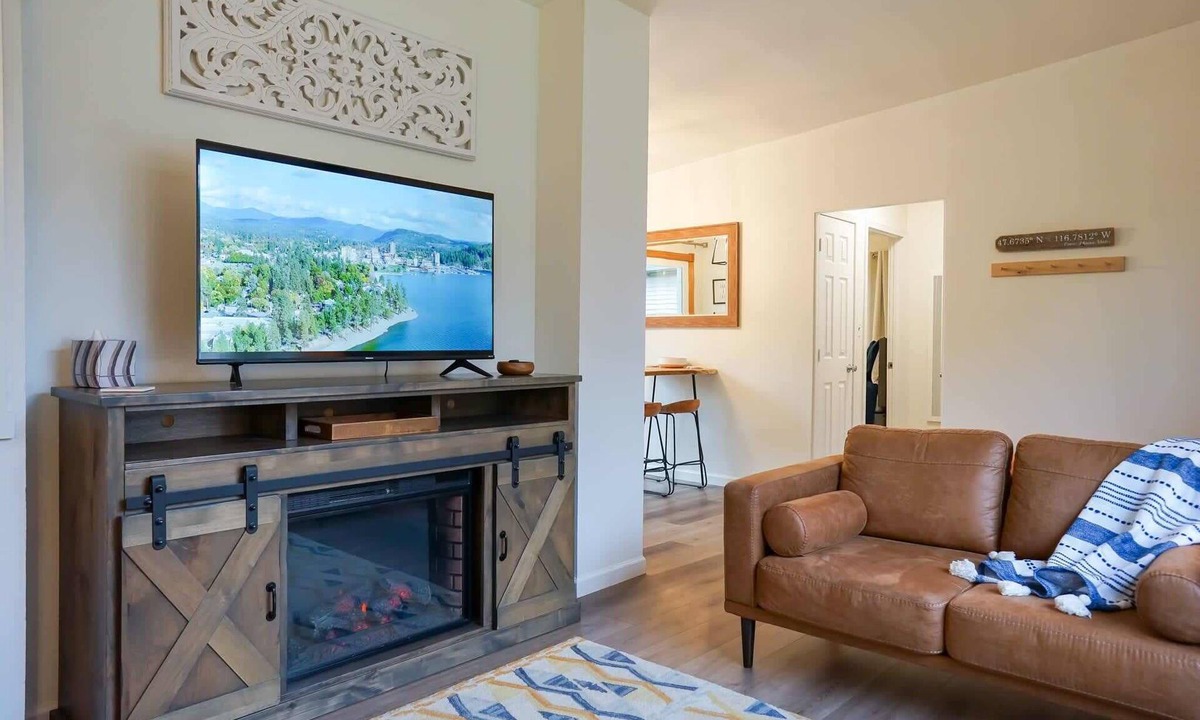 Coeur d'Alene House | Charming Midtown Cottage | Walkable & Cozy