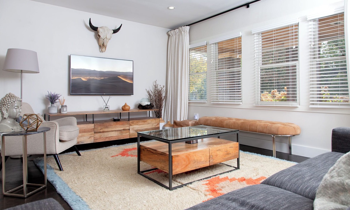 Pleasant Ridge House | Charming Rustic Modern House Near Detroit Zoo
