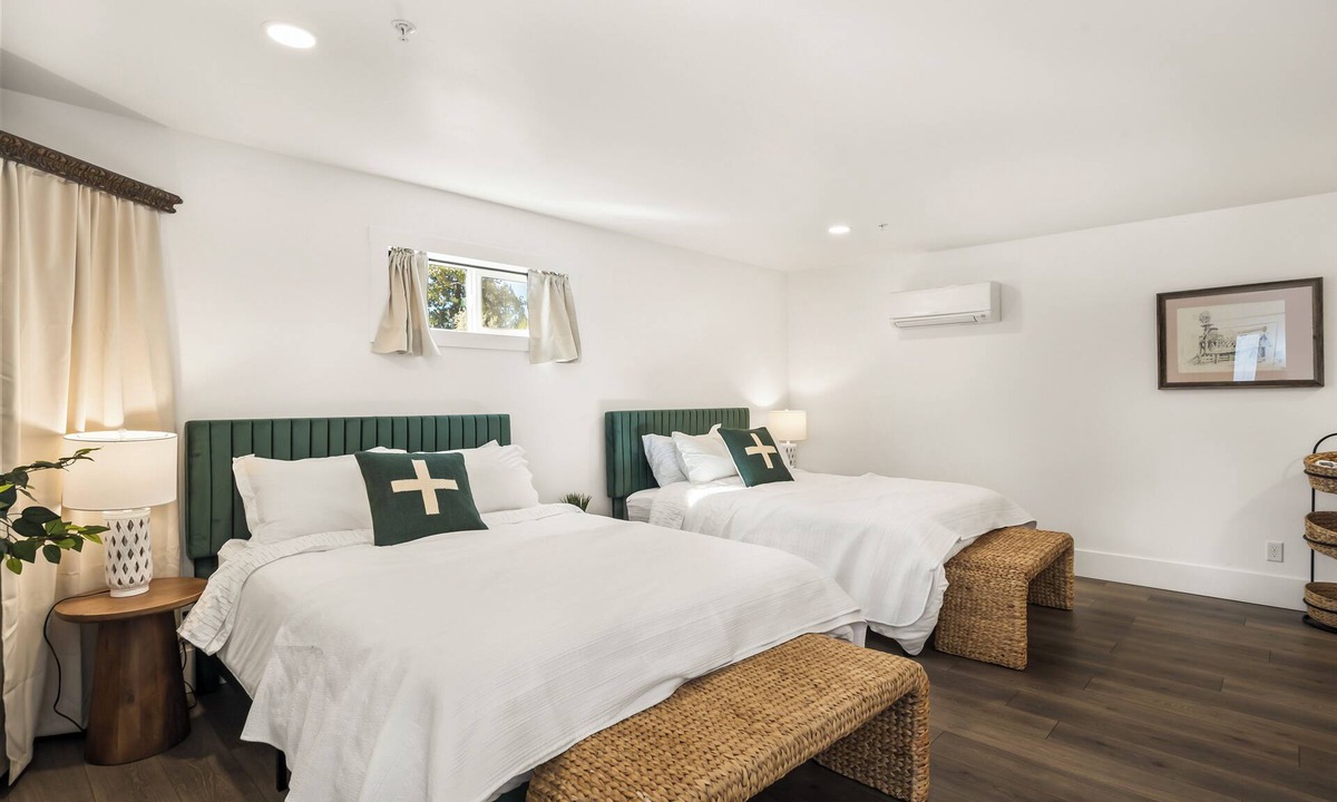 Sisters Apartment | Charming Sisters Cottage A