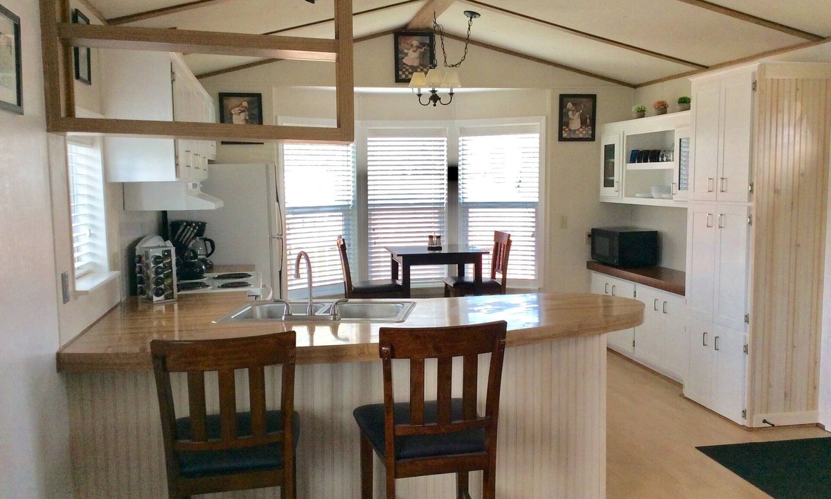 Stanley House | Clean and Cozy Home Away from Home!