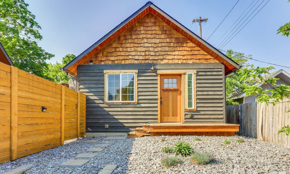 Garden District House | Coeur d'Alene Studio | Prime Downtown Location Near Lake & Dining