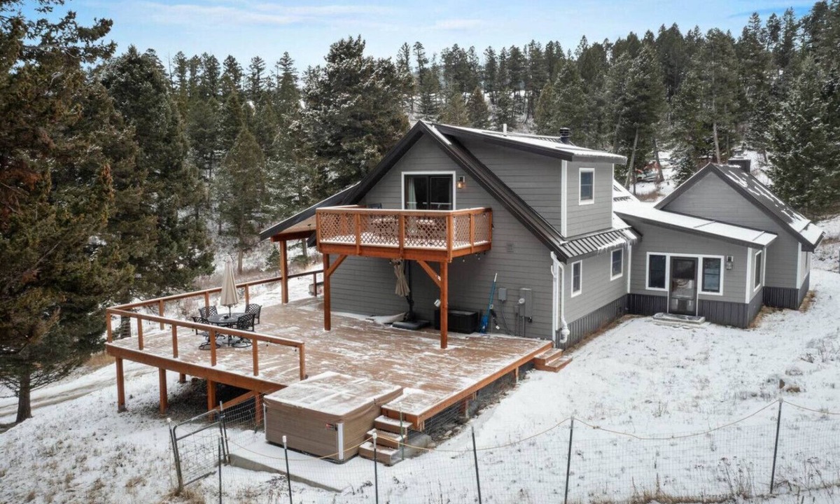 Bozeman House | Colt Mountain Lodge.