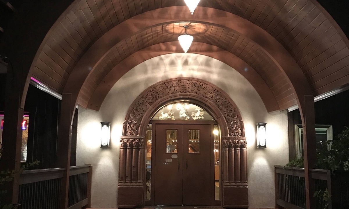 Afton Hotel | Colter's Lodge