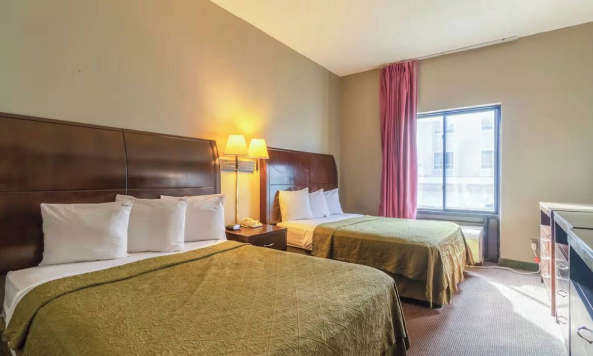 Jonesboro Hotel | Comfort & Convenience off I-555: Near ASU, Shopping & Craighead Forest | 3 Units