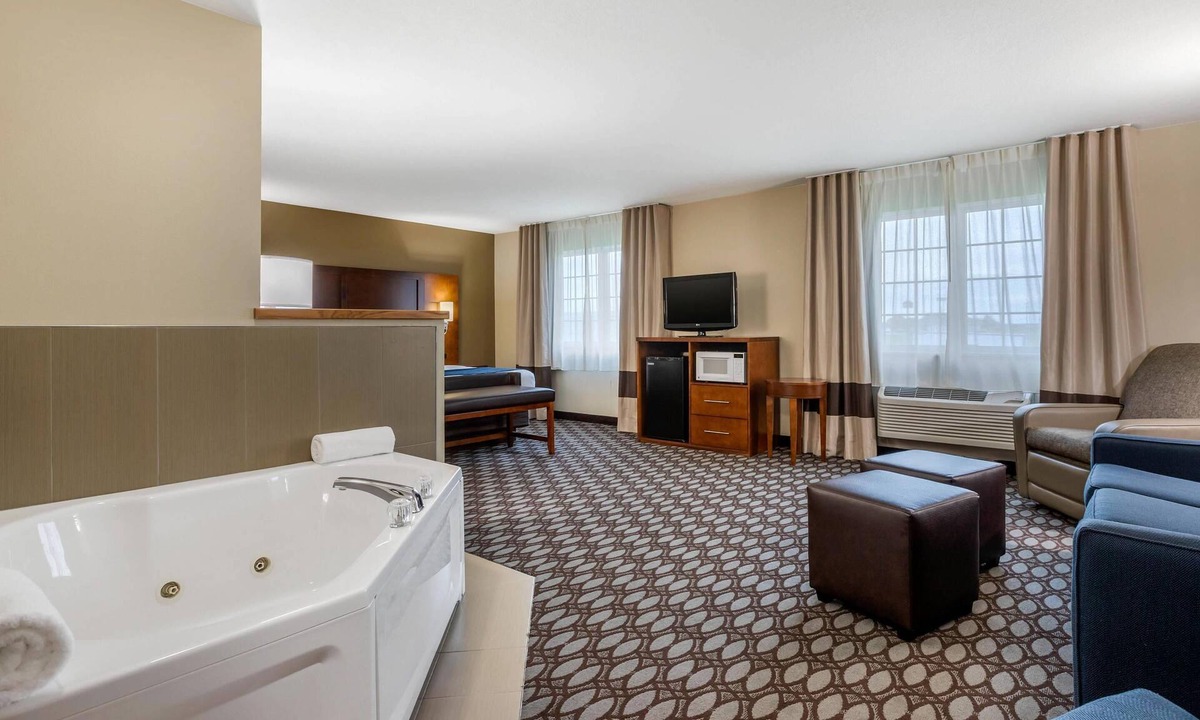 Story City Hotel | Comfort Inn Story City