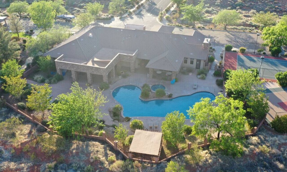 St. George Condo | Comfortable condo with indoor/outdoor pool