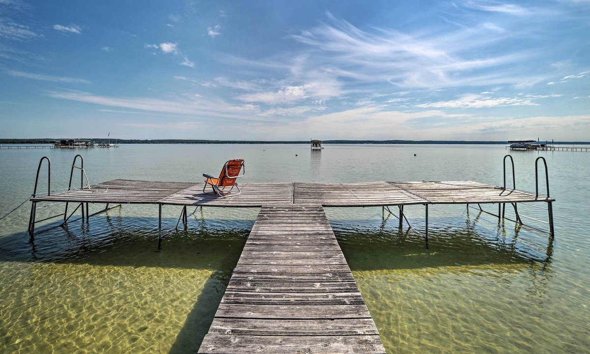 Cheboygan County Cottage | Comfy Burt Lake Abode - On-Site Lake Access!