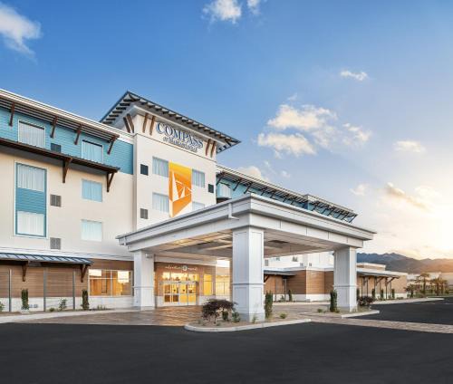 Medford Hotel | Compass by Margaritaville Medford