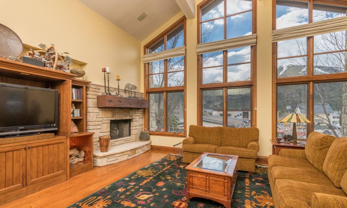 Ketchum Condo | Condo with Mountain Views and WIFI! Steps to Downtown!