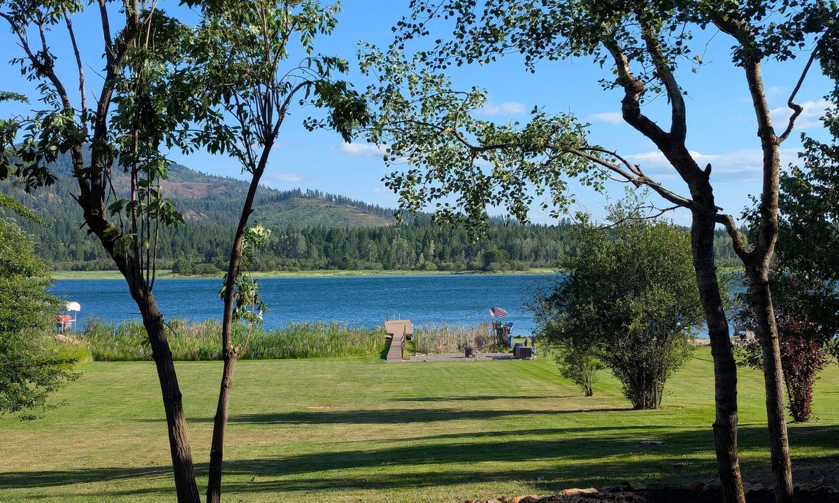 Laclede House | Conrad Vista | Fully Remodeled Waterfront Retreat