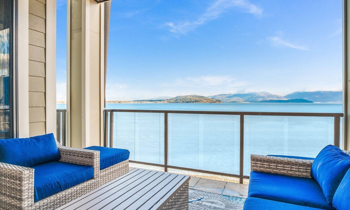Sandpoint Condo | Contemporary Design w/Balcony-Seasons at Sandpoint