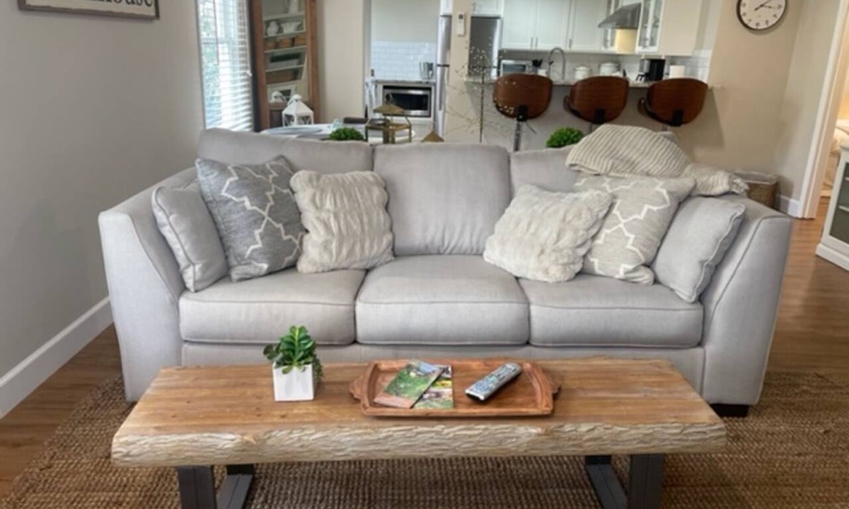 Jacksonville Cottage | Cottage A in Jacksonville is a great getaway