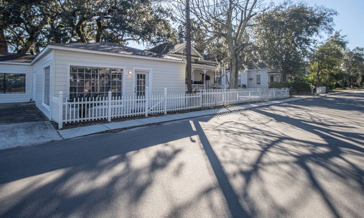 Biloxi Cottage | Cottage on Benachi, near Beach