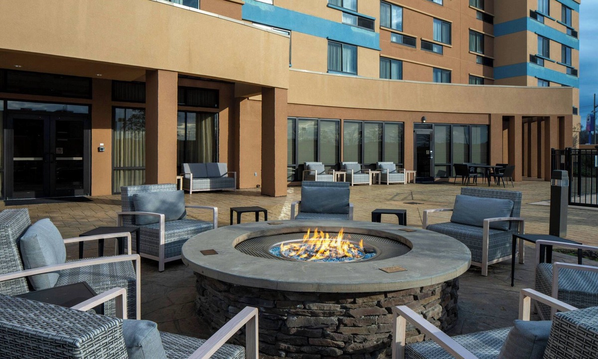 Pearl Hotel | Courtyard by Marriott Jackson Airport/Pearl