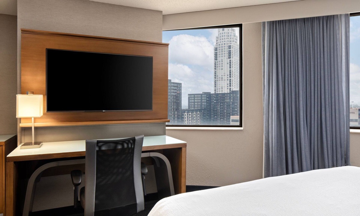 Downtown Minneapolis Hotel | Courtyard by Marriott Minneapolis Downtown