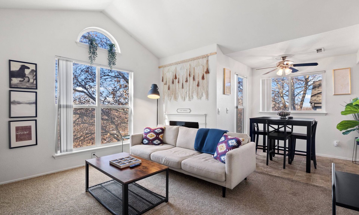 Midvale Apartment | Cozy 2-bedroom apartment with hot tub & pool in charming Sandy