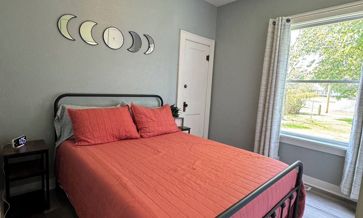 Colo House | Cozy 2-bedroom house in peaceful Colo with AC
