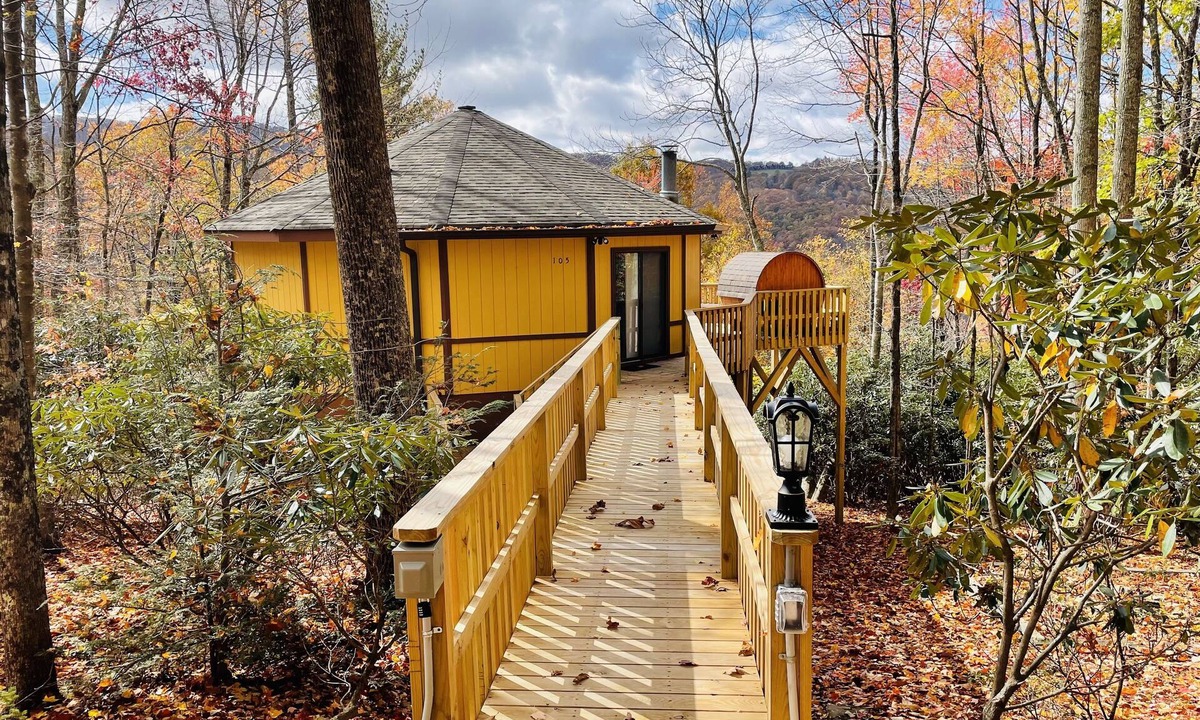 Beech Mountain Cabin | Cozy 2BR/2BR Cabin with Sauna near Ski Resort