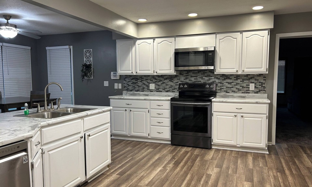 Clive House | Cozy 3-bedroom Dreamway Oasis