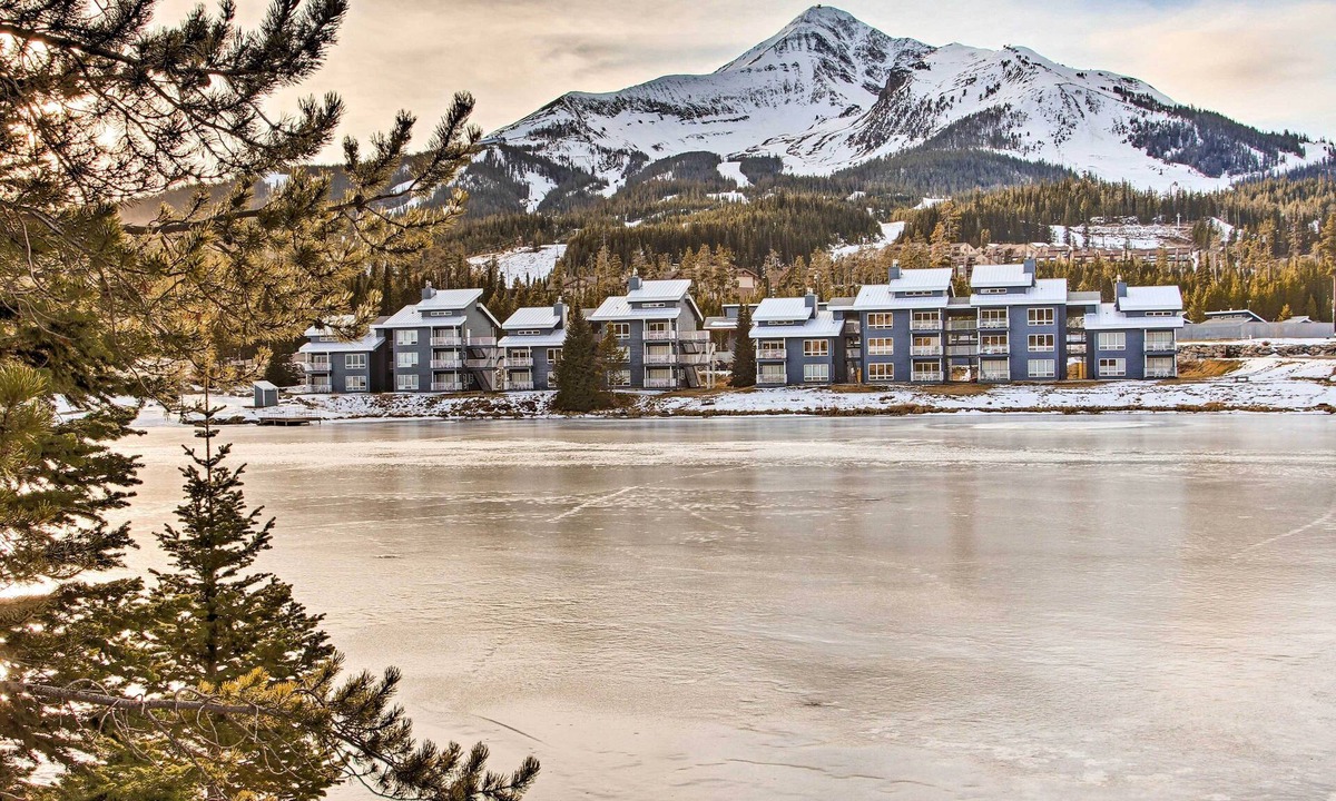 Big Sky Apartment | Cozy Big Sky Studio ~ 1 Mile to Mtn Village!
