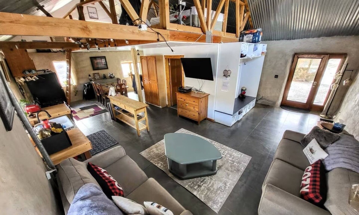 Twin Falls County Cabin | Cozy Cabin -HotTub River Front
