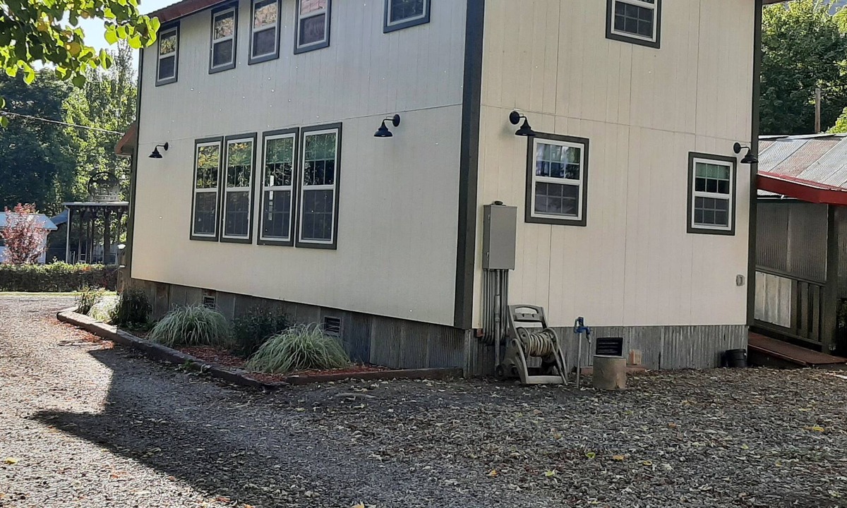 White Bird Cabin | Cozy cabin on White Bird Creek, Petfriendly