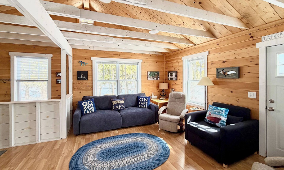 Cedarville Cottage | Cozy Cedarville Cottage - Walk to Lake Huron!