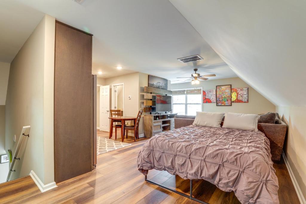 Covington Apartment | Cozy Covington Studio Rental Near Historic Square!