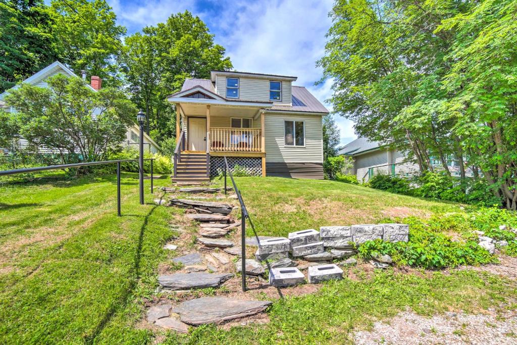 Ishpeming House | Cozy Ishpeming Cottage with Lake and Park Views!
