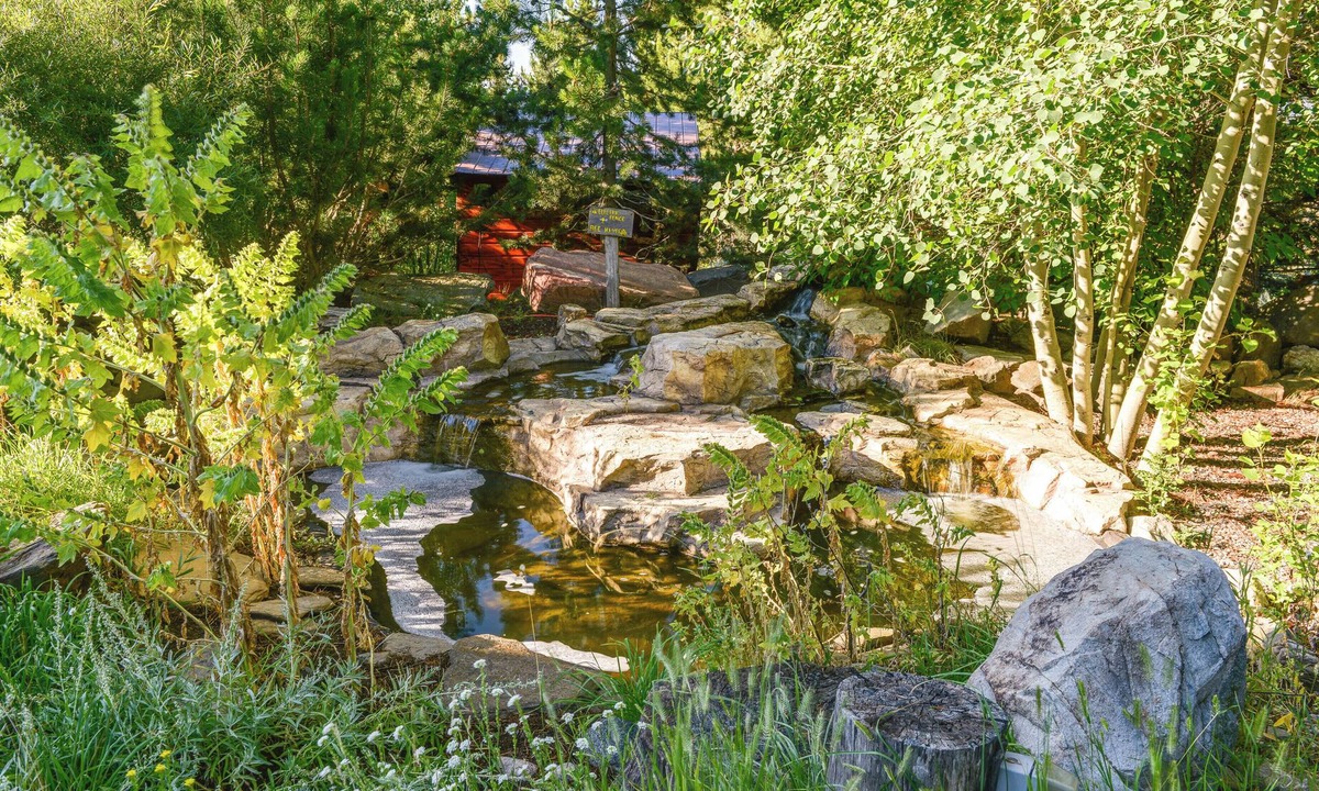 Island Park Cottage | Cozy Island Park Cabin, 20 Mi to Yellowstone!