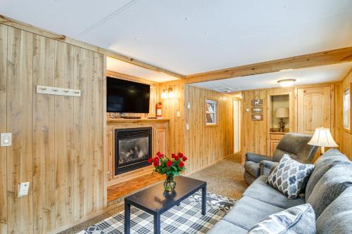 Island Park House | Cozy Island Park Getaway By ATV Trails & Reservoir